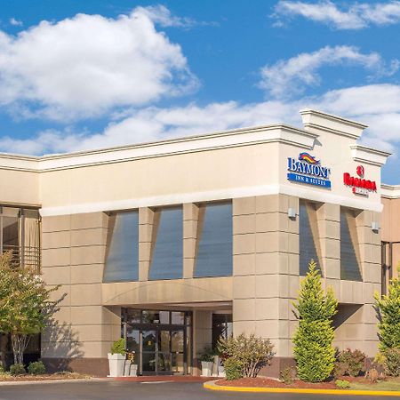 Ramada Plaza By Wyndham Fayetteville Fort Bragg Area Eksteriør bilde