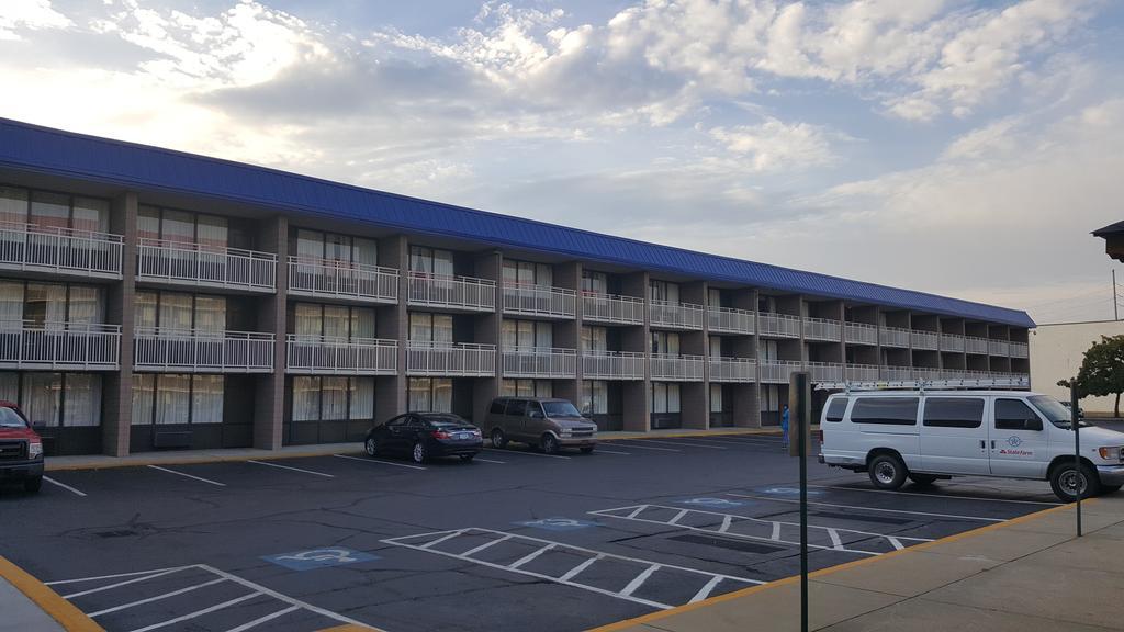 Ramada Plaza By Wyndham Fayetteville Fort Bragg Area Eksteriør bilde