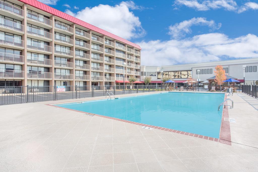 Ramada Plaza By Wyndham Fayetteville Fort Bragg Area Eksteriør bilde
